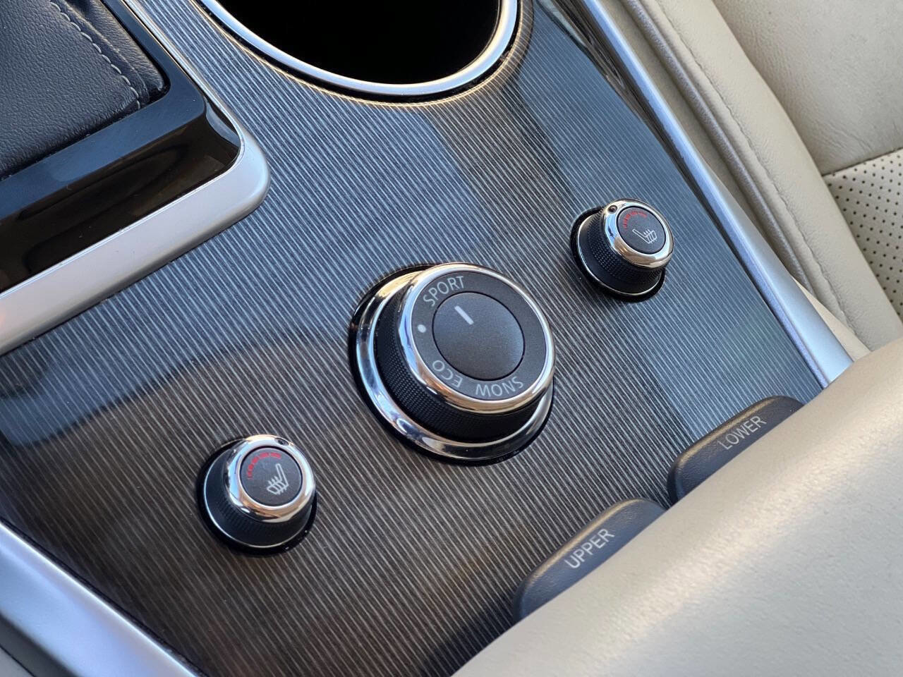 Used 2019 INFINITI QX60 Luxe w/ Essential Package image 24