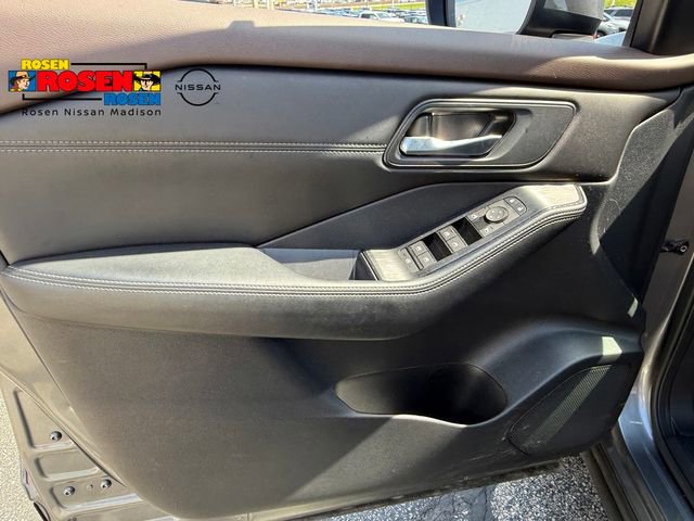 Certified 2023 Nissan Rogue SV w/ SV Premium B Package AWD/4WD image 10