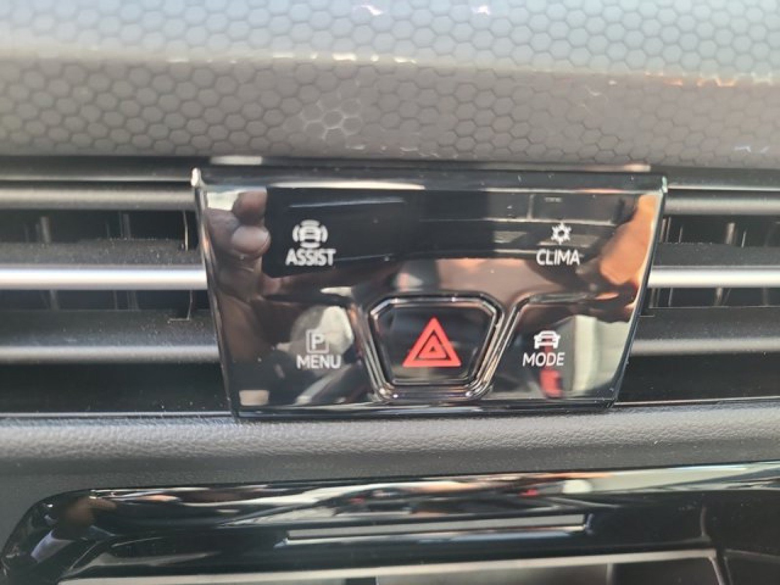 Used 2024 Volkswagen GTI SE FWD image 29