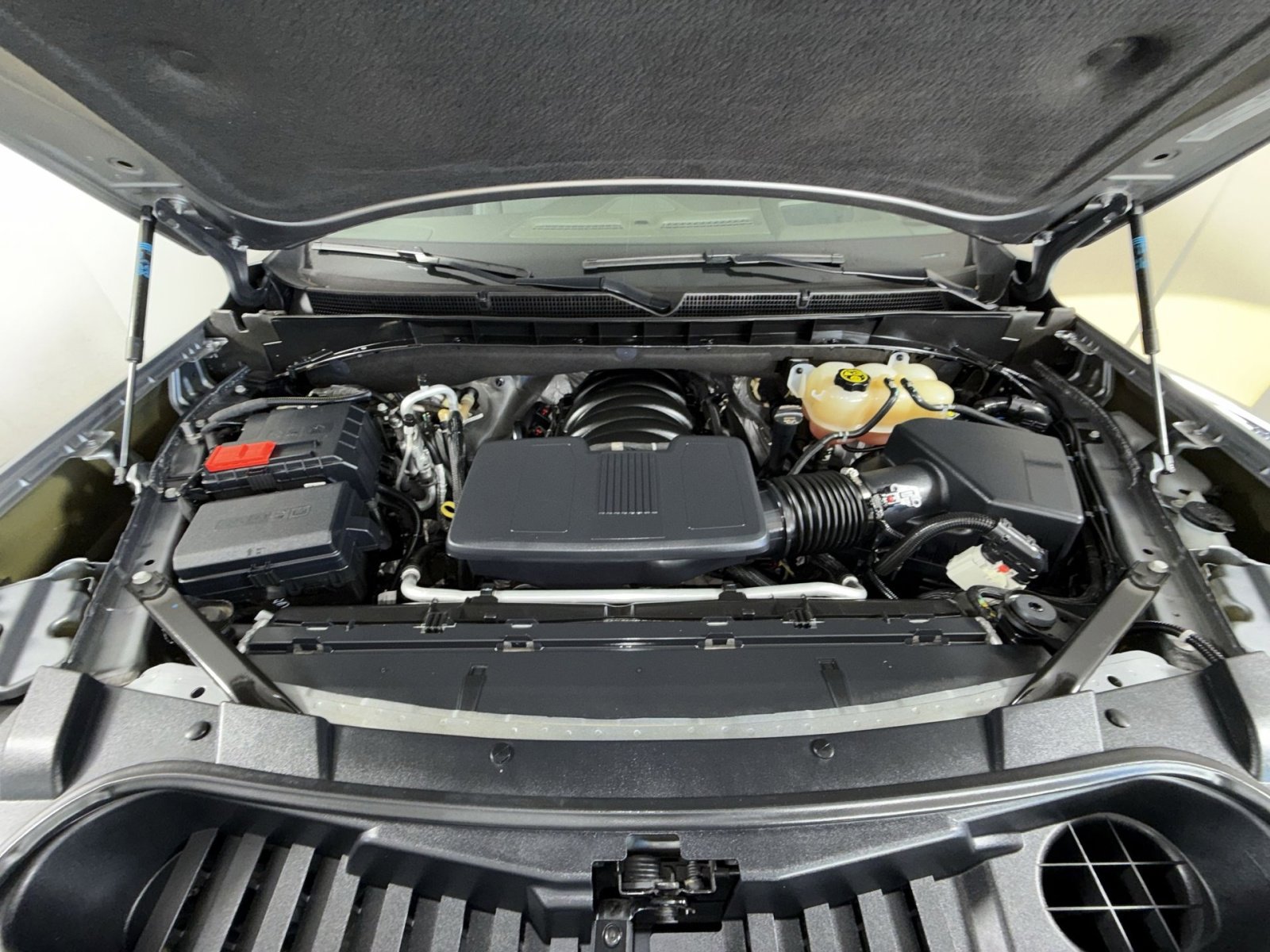 Used 2022 GMC Yukon XL Denali w/ Advanced Technology Package AWD/4WD image 29