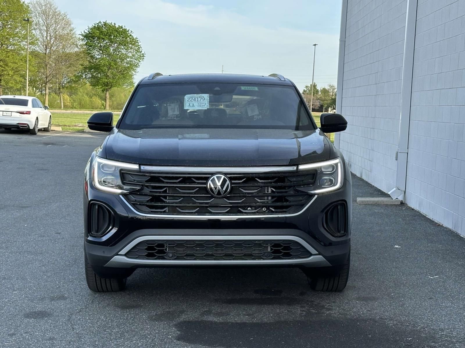 New 2026 Volkswagen Atlas Cross Sport SE FWD image 9