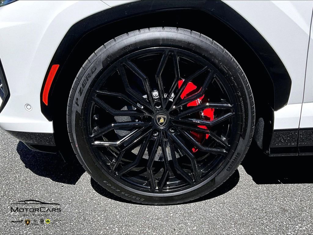 Used 2025 Lamborghini Urus SE AWD/4WD image 9