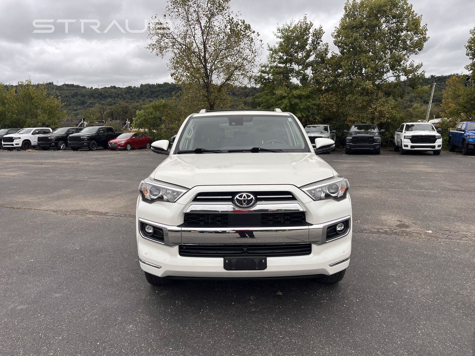 Used 2022 Toyota 4Runner Limited AWD/4WD image 3