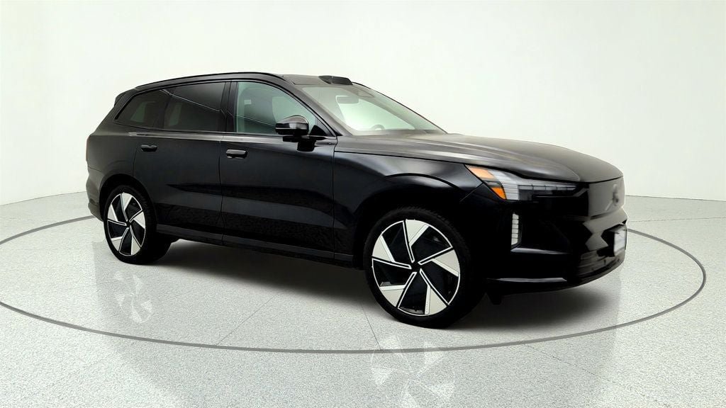 Used 2025 Volvo EX90 Plus AWD/4WD image 3