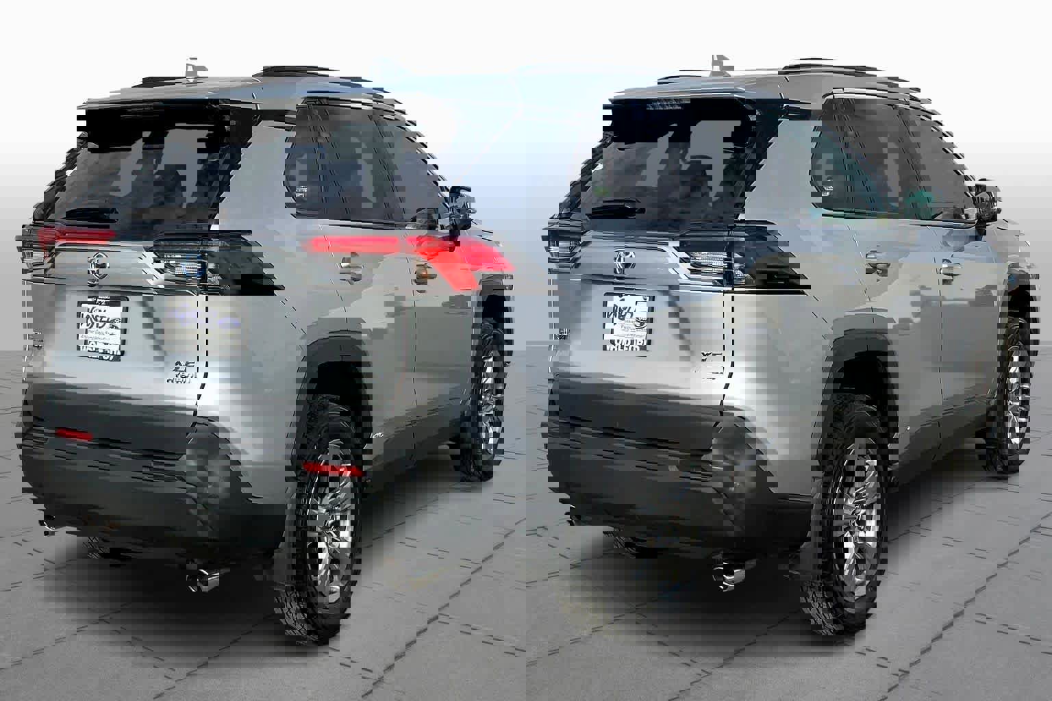 Used 2024 Toyota RAV4 XLE w/ Convenience Package image 12