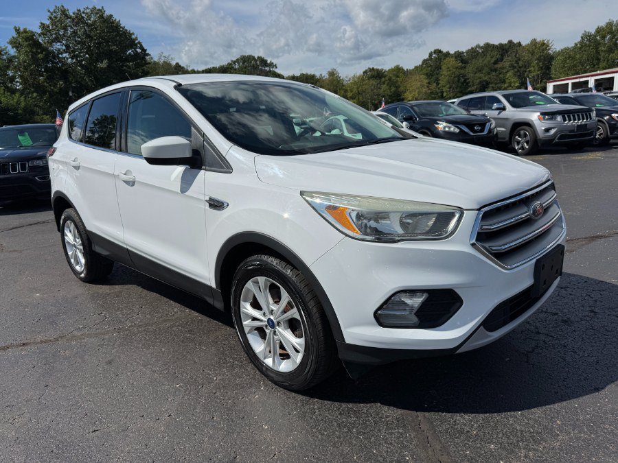 Used 2017 Ford Escape SE FWD image 7