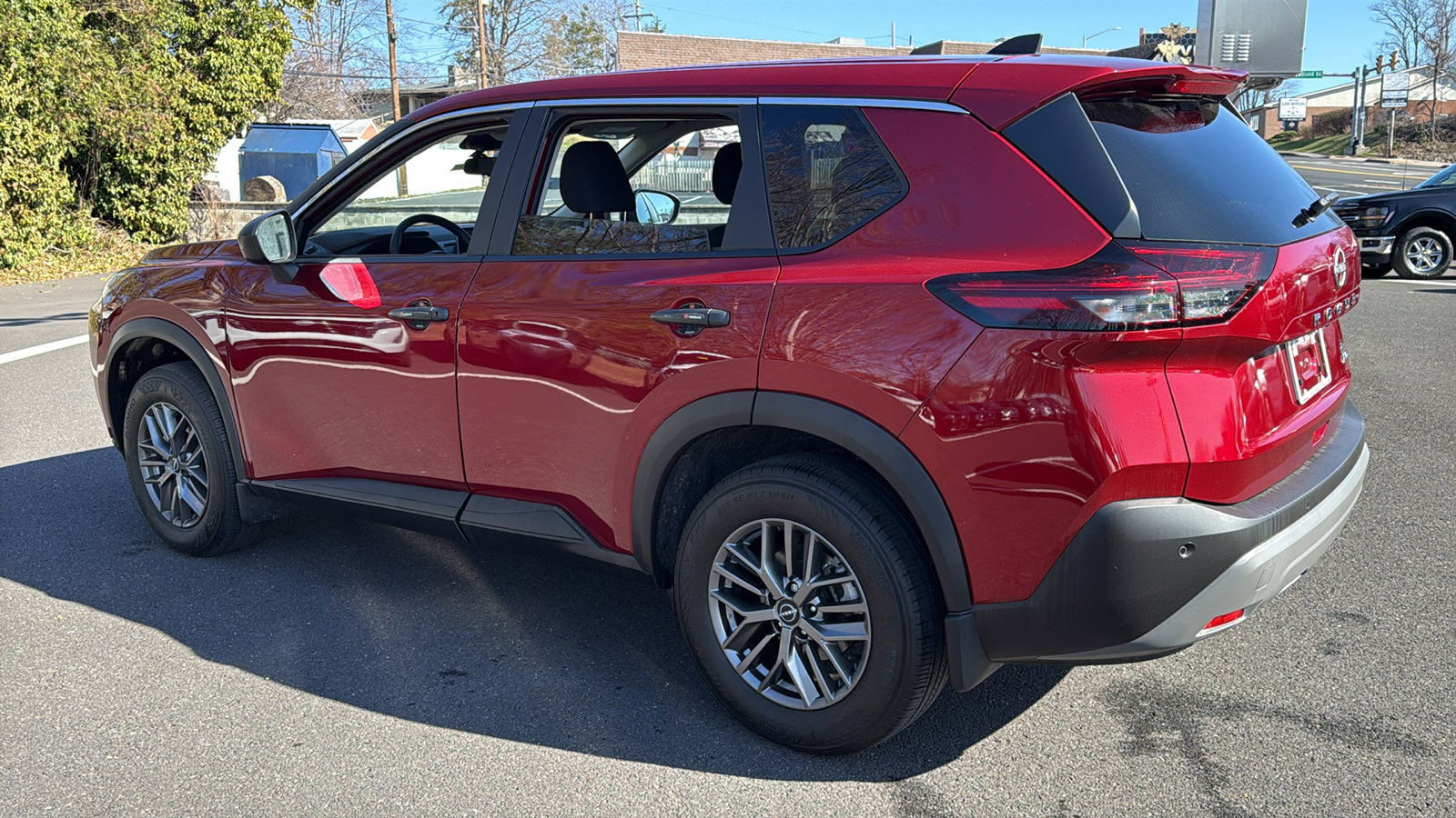 Certified 2023 Nissan Rogue S image 22