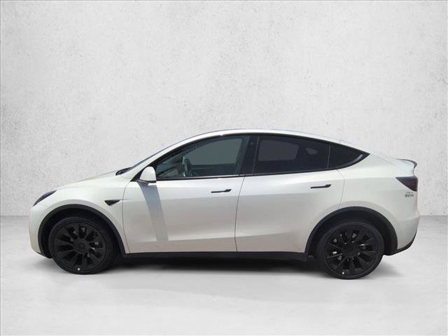 Used 2023 Tesla Model Y Long Range AWD/4WD image 9