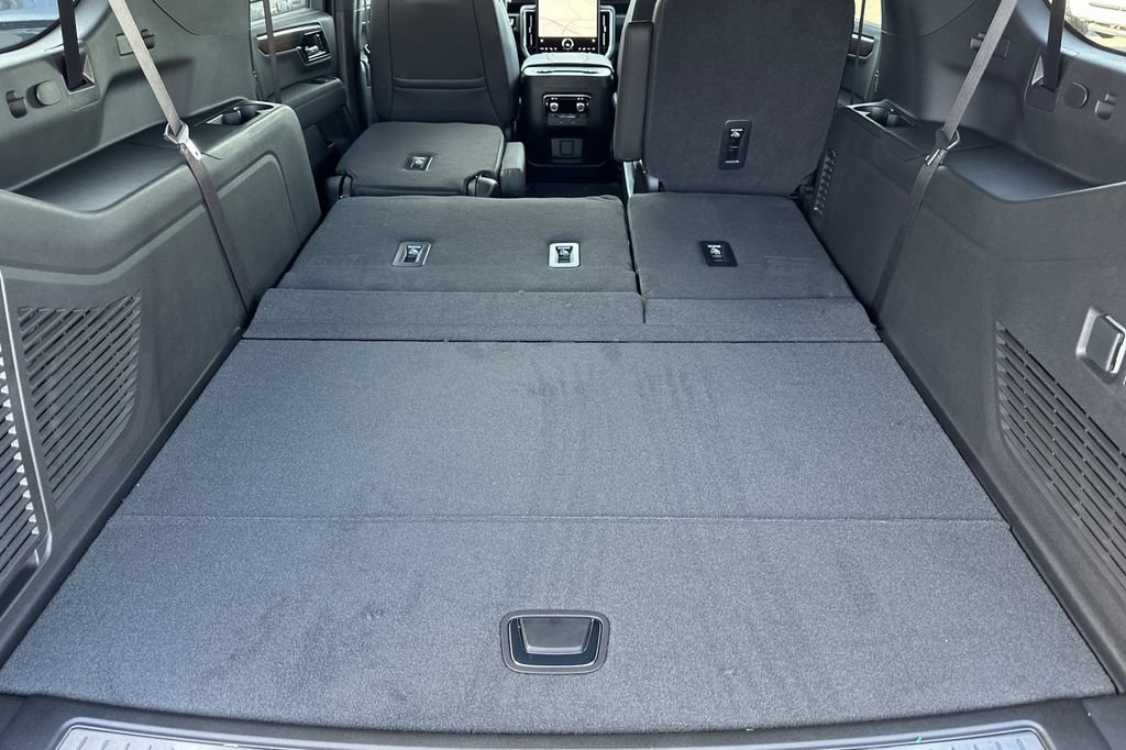 New 2026 GMC Yukon XL Denali w/ Advanced Technology Package AWD/4WD image 17