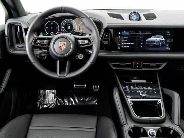 New 2026 Porsche Cayenne GTS image 17