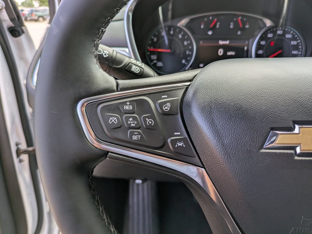 Used 2024 Chevrolet Equinox LT FWD image 31