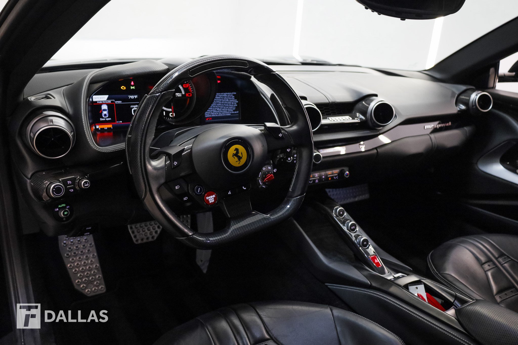 Used 2018 Ferrari 812 Superfast RWD image 26