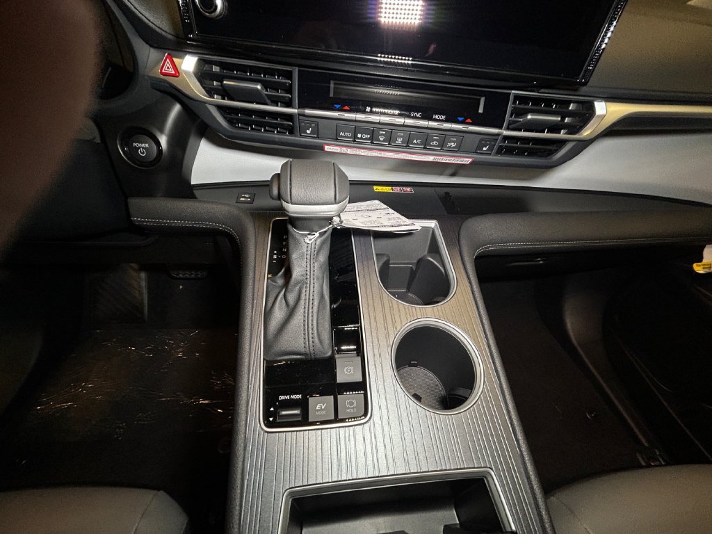 New 2026 Toyota Sienna XLE AWD/4WD image 11