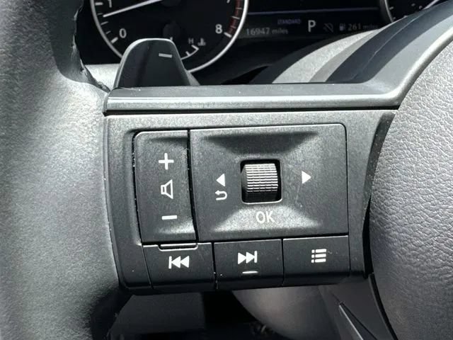 Used 2025 Nissan Pathfinder SV FWD image 37