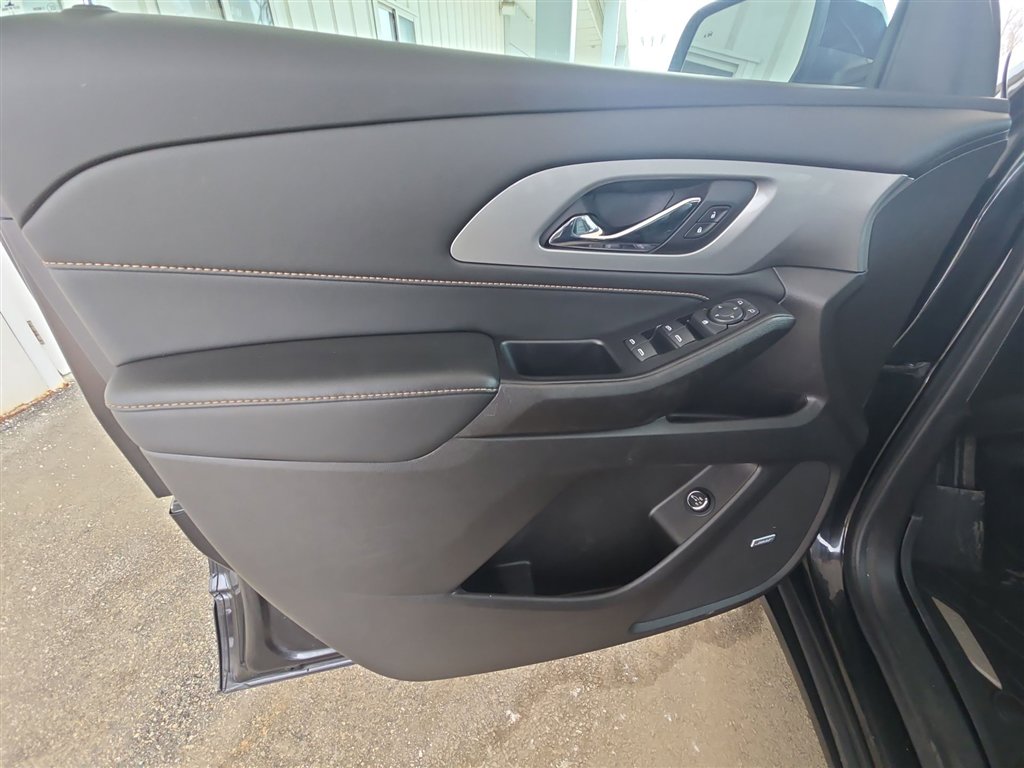 Used 2021 Chevrolet Traverse RS w/ LPO, Floor Liner Package image 22