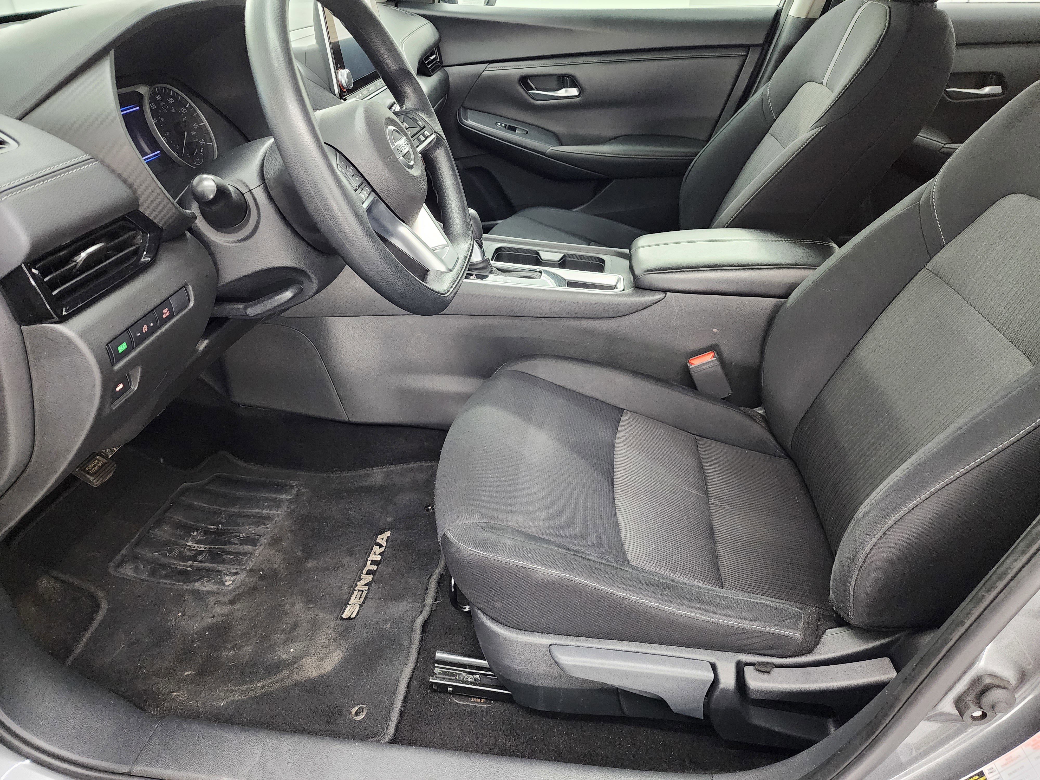 Used 2023 Nissan Sentra SV image 34