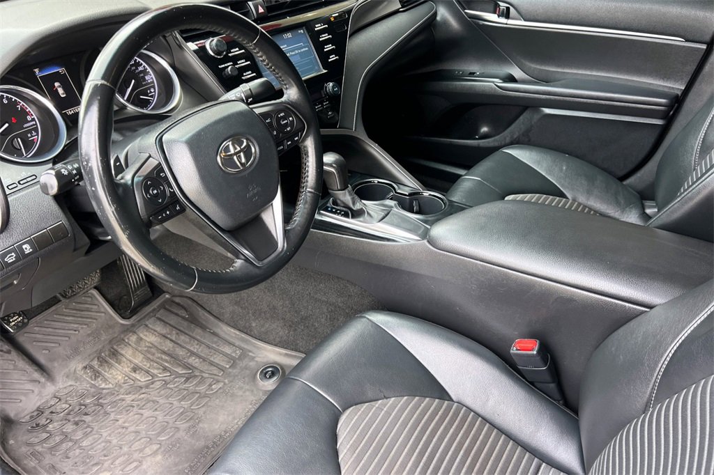 Used 2020 Toyota Camry SE image 12