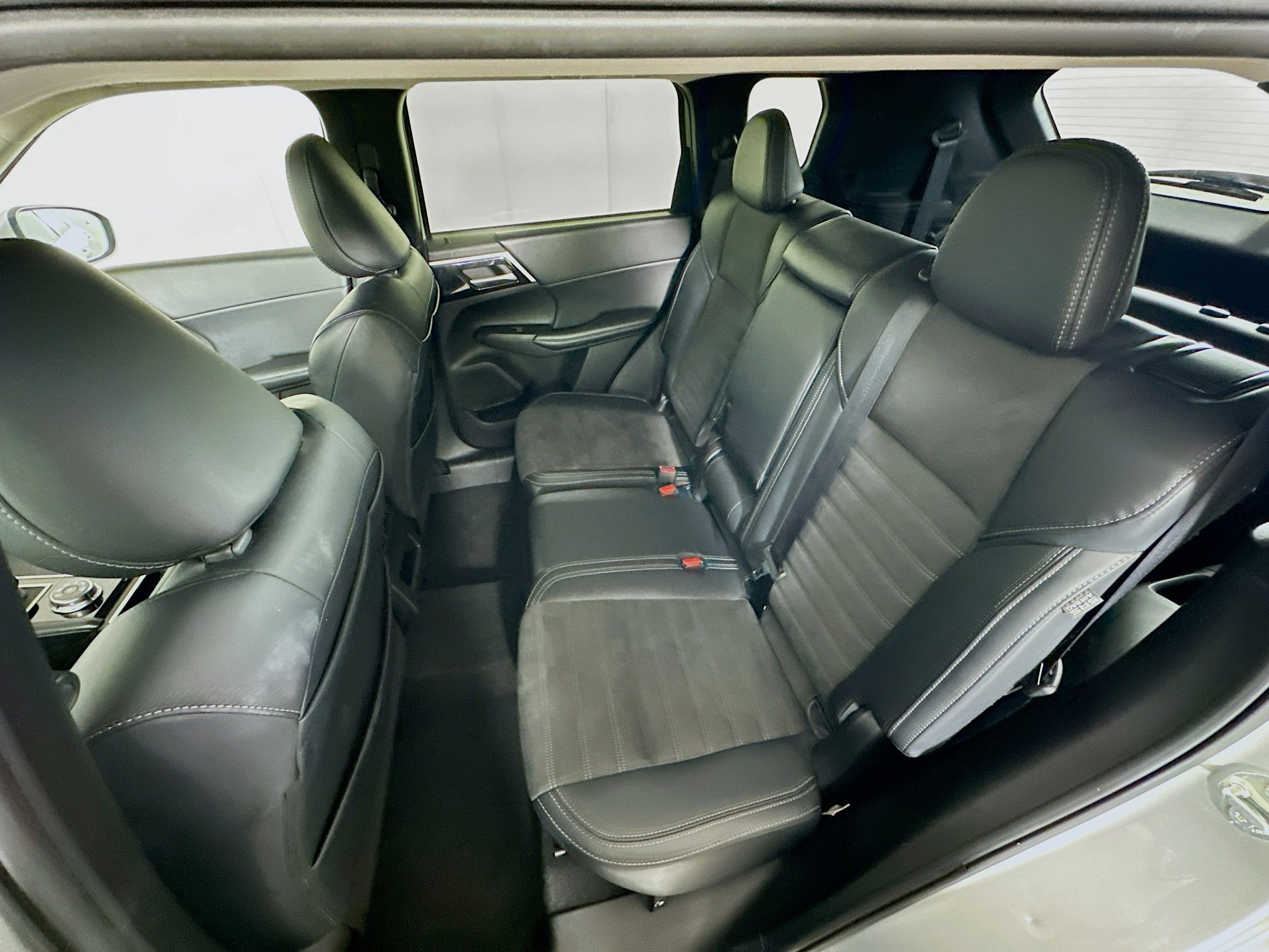Used 2024 Mitsubishi Outlander SE AWD/4WD image 27