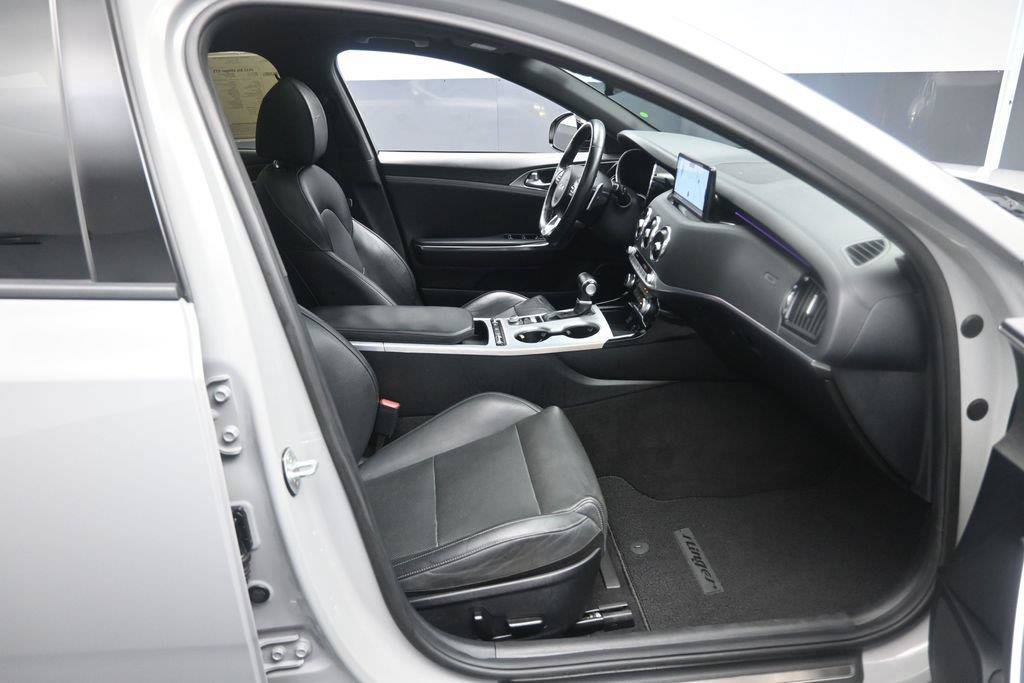 Used 2022 Kia Stinger GT1 AWD/4WD image 27