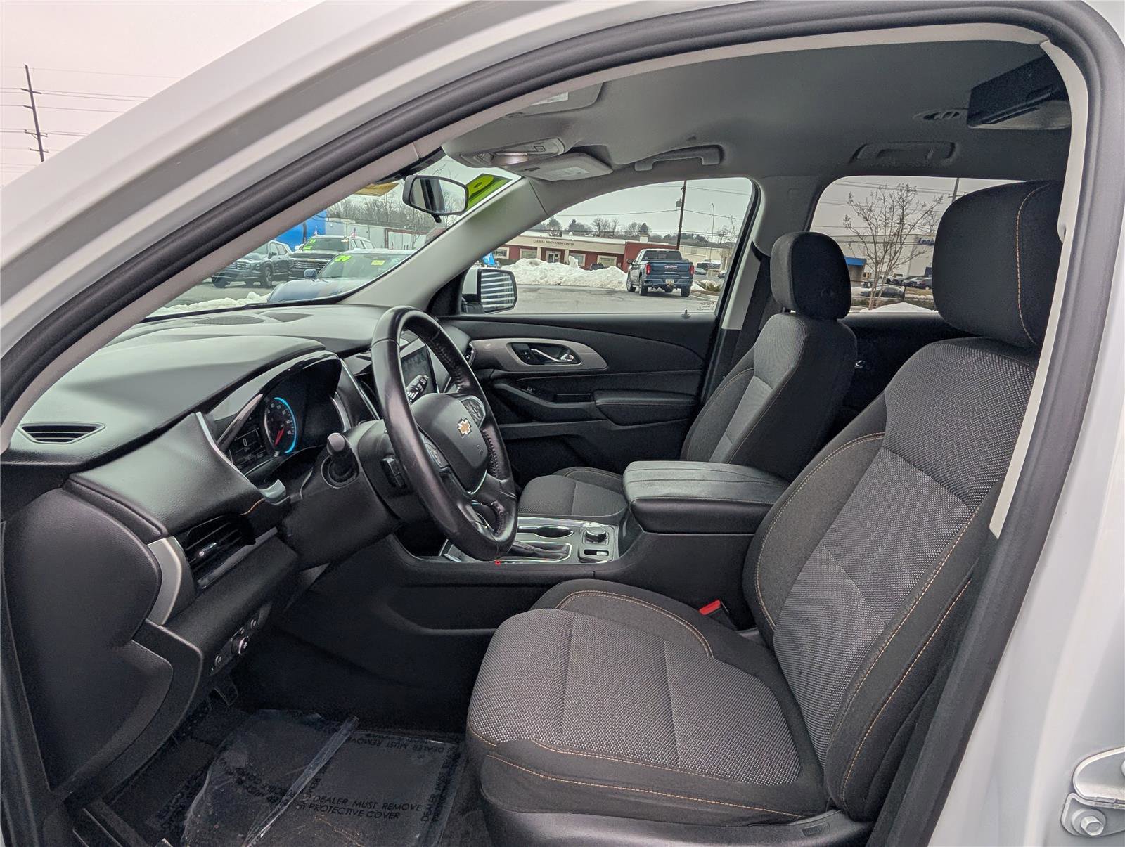 Used 2018 Chevrolet Traverse LT image 16