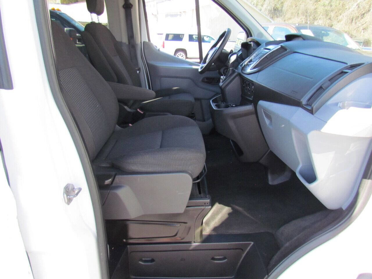 Used 2016 Ford Transit 350 XLT image 14