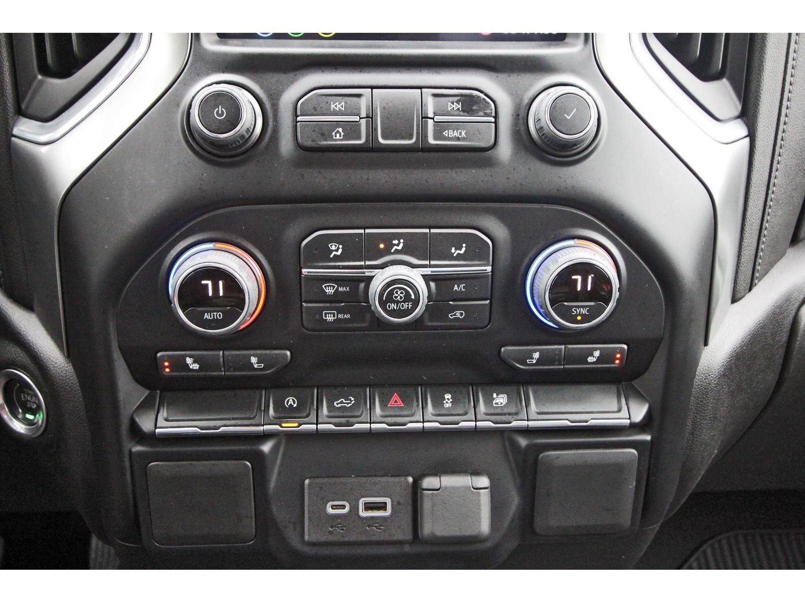 Used 2021 Chevrolet Silverado 1500 LT image 27