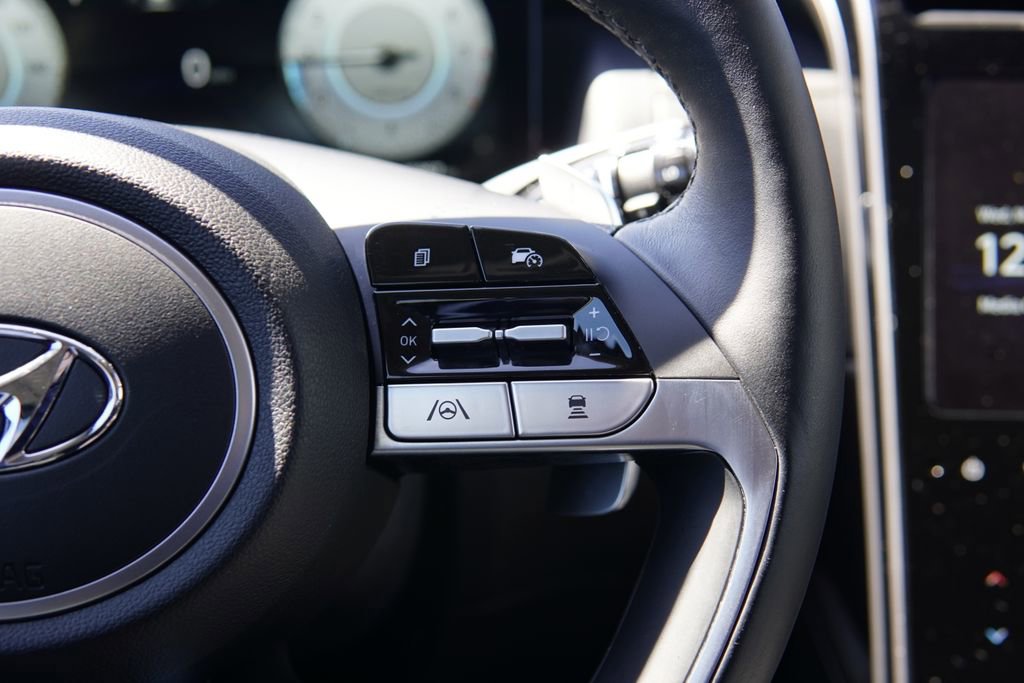 Used 2022 Hyundai Tucson Limited image 13