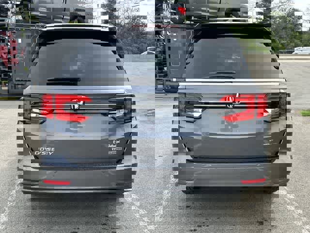 Used 2023 Honda Odyssey Touring image 4