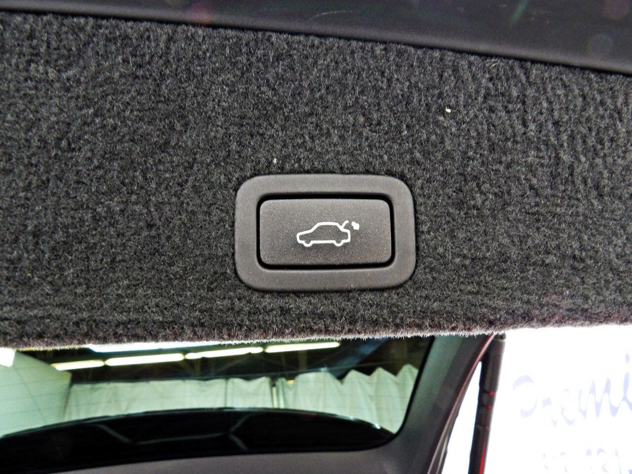 Used 2015 Volvo XC60 T6 Platinum w/ Inscription Package image 14