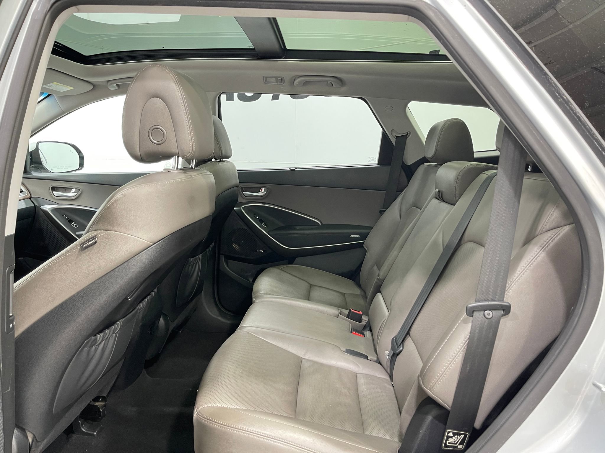 Used 2017 Hyundai Santa Fe FWD w/ SE Ultimate Tech Package 03 image 29