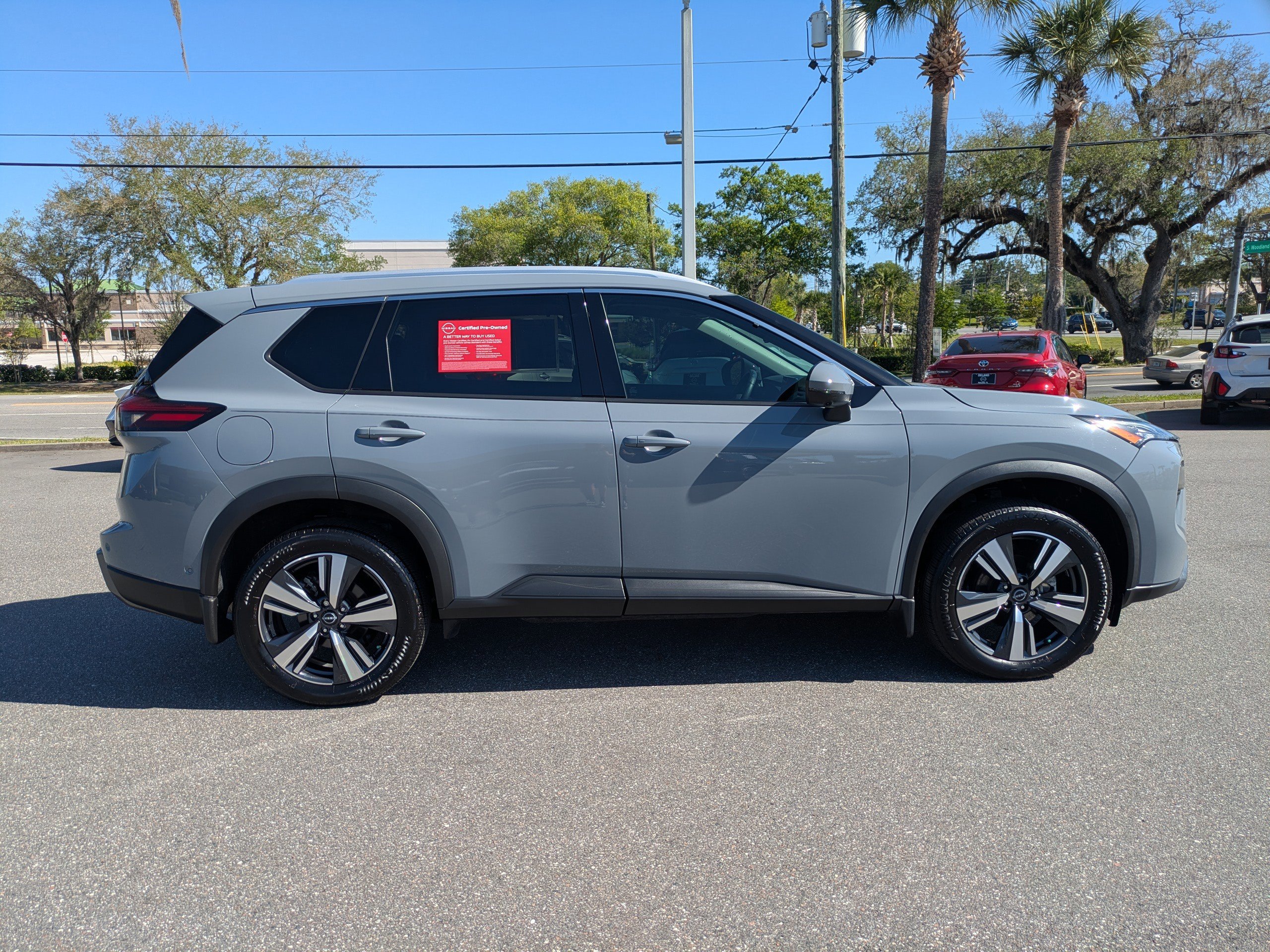 Certified 2024 Nissan Rogue SL w/ SL Premium Package FWD image 3
