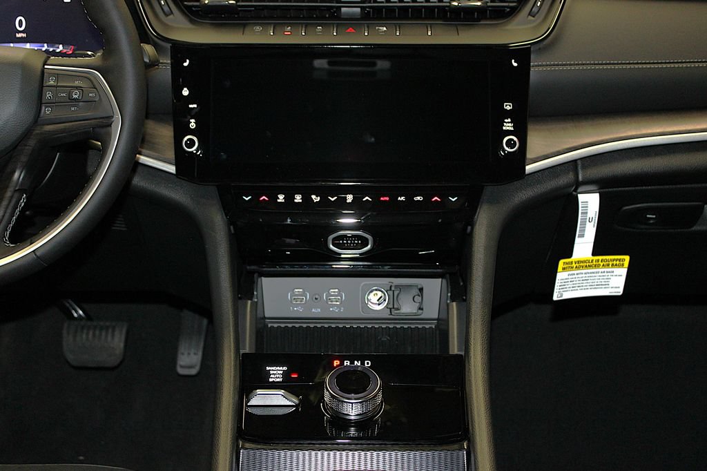 New 2026 Jeep Grand Cherokee Altitude AWD/4WD image 14