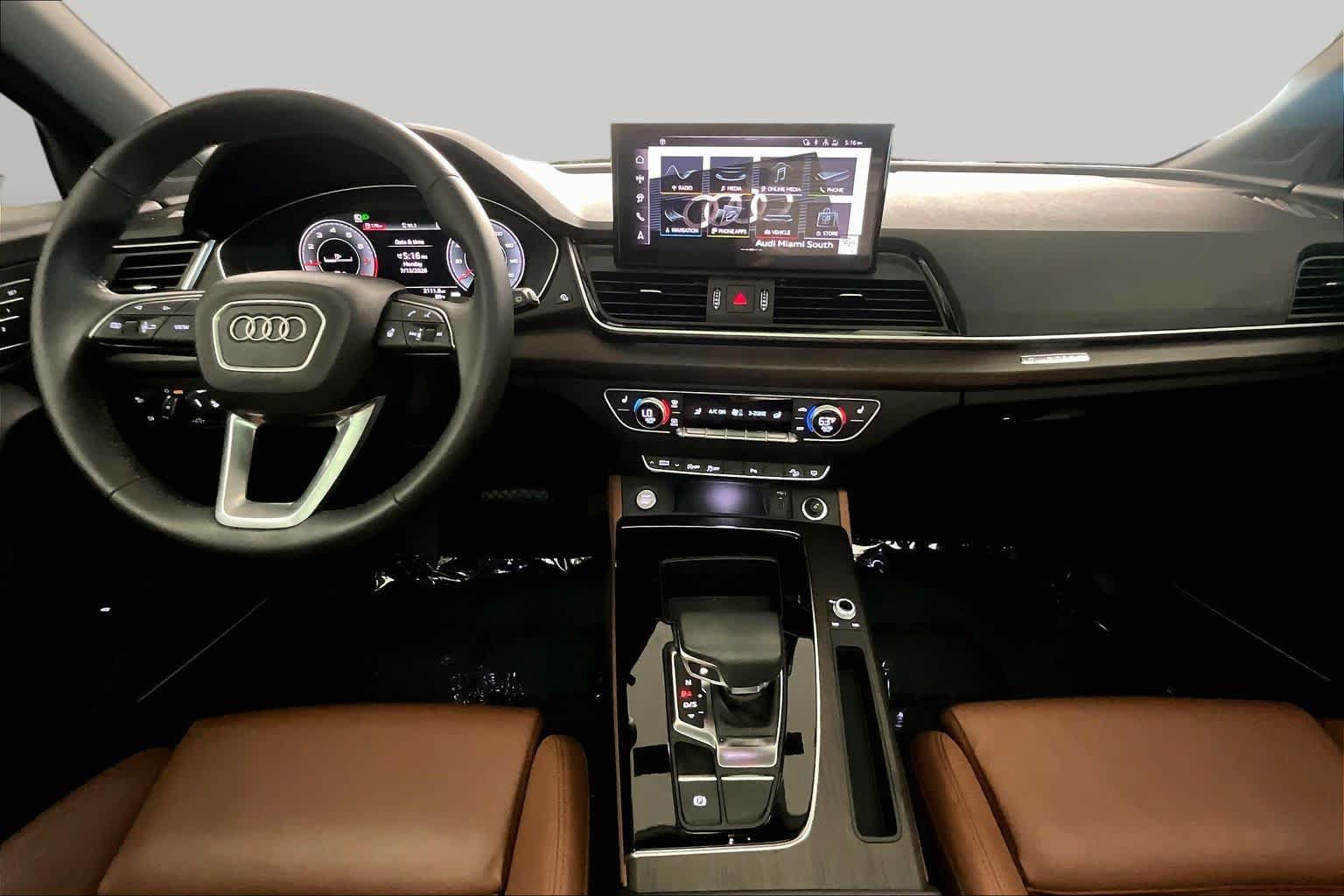 Used 2025 Audi Q5 2.0T Premium Plus w/ Premium Plus Package AWD/4WD image 16