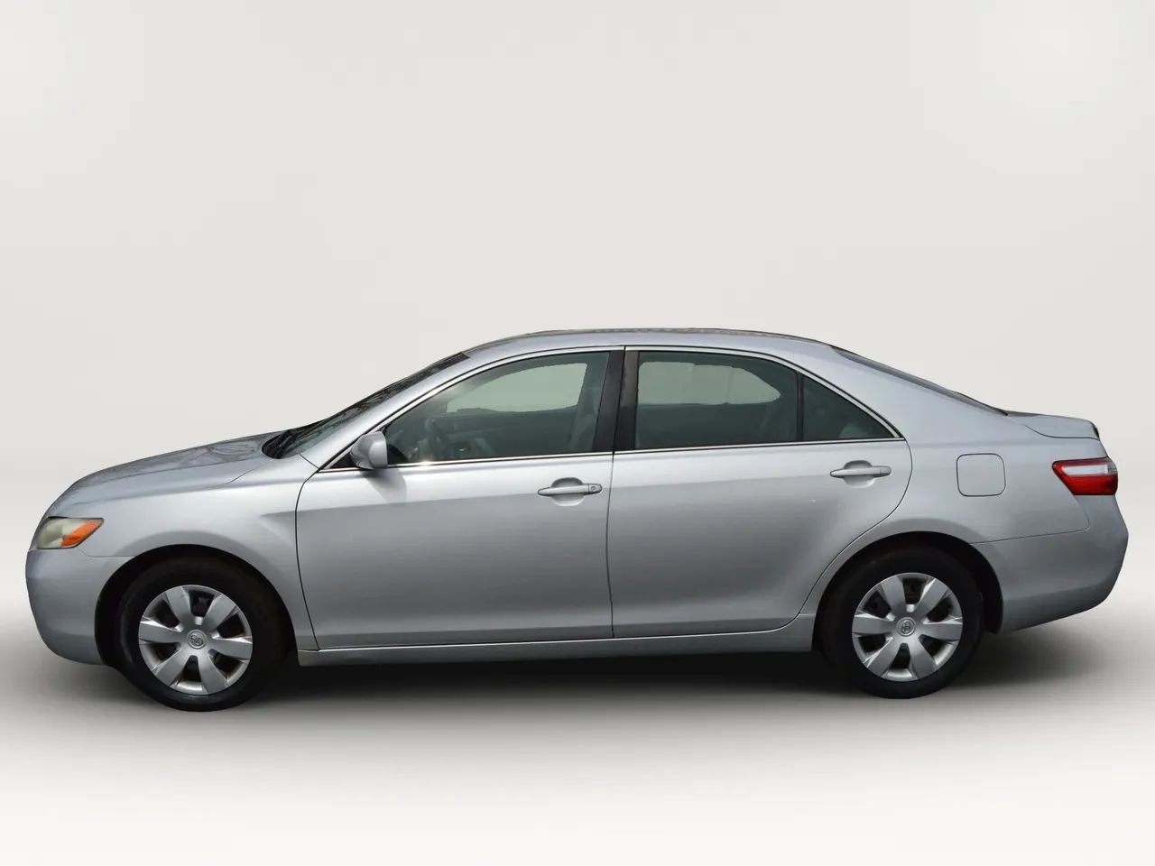 Used 2008 Toyota Camry LE image 5