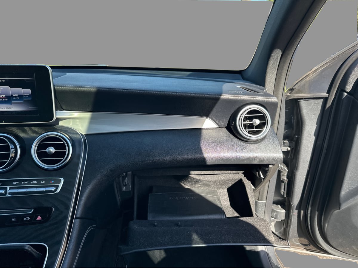 Used 2019 Mercedes-Benz GLC 63 AMG 4MATIC Coupe image 27