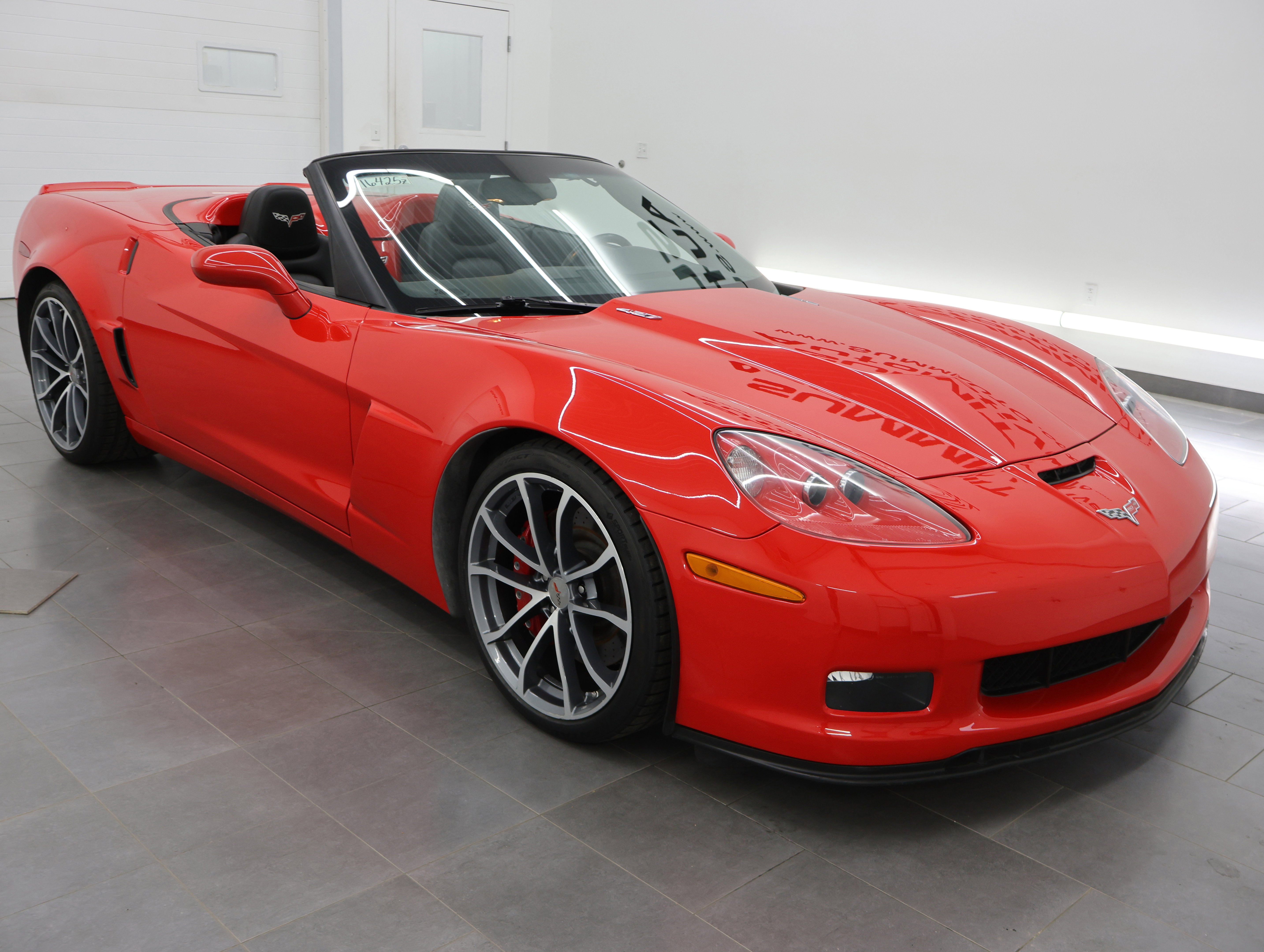 Used 2013 Chevrolet Corvette 427 w/ 1SB Preferred Equipment Group RWD image 2
