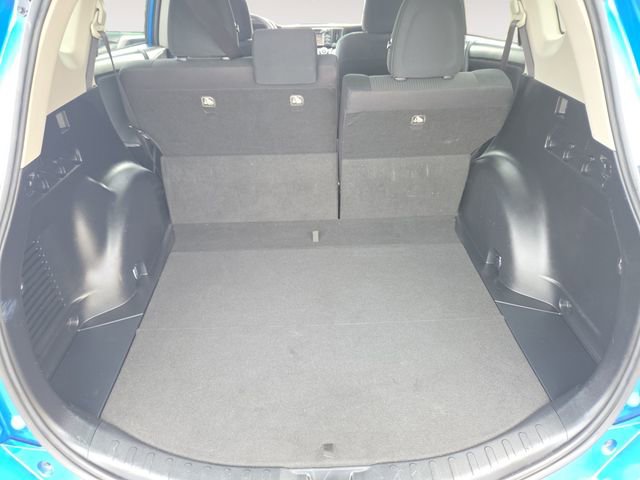 Used 2018 Toyota RAV4 LE image 30