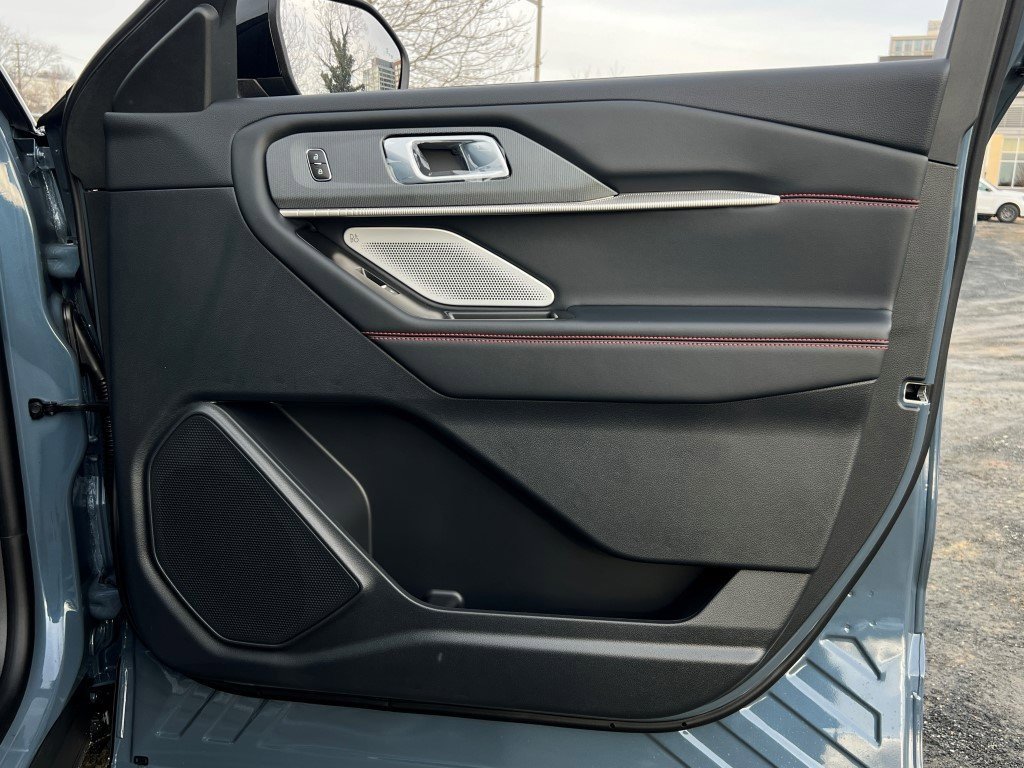 New 2026 Ford Explorer ST w/ Sun And Sound Package image 6