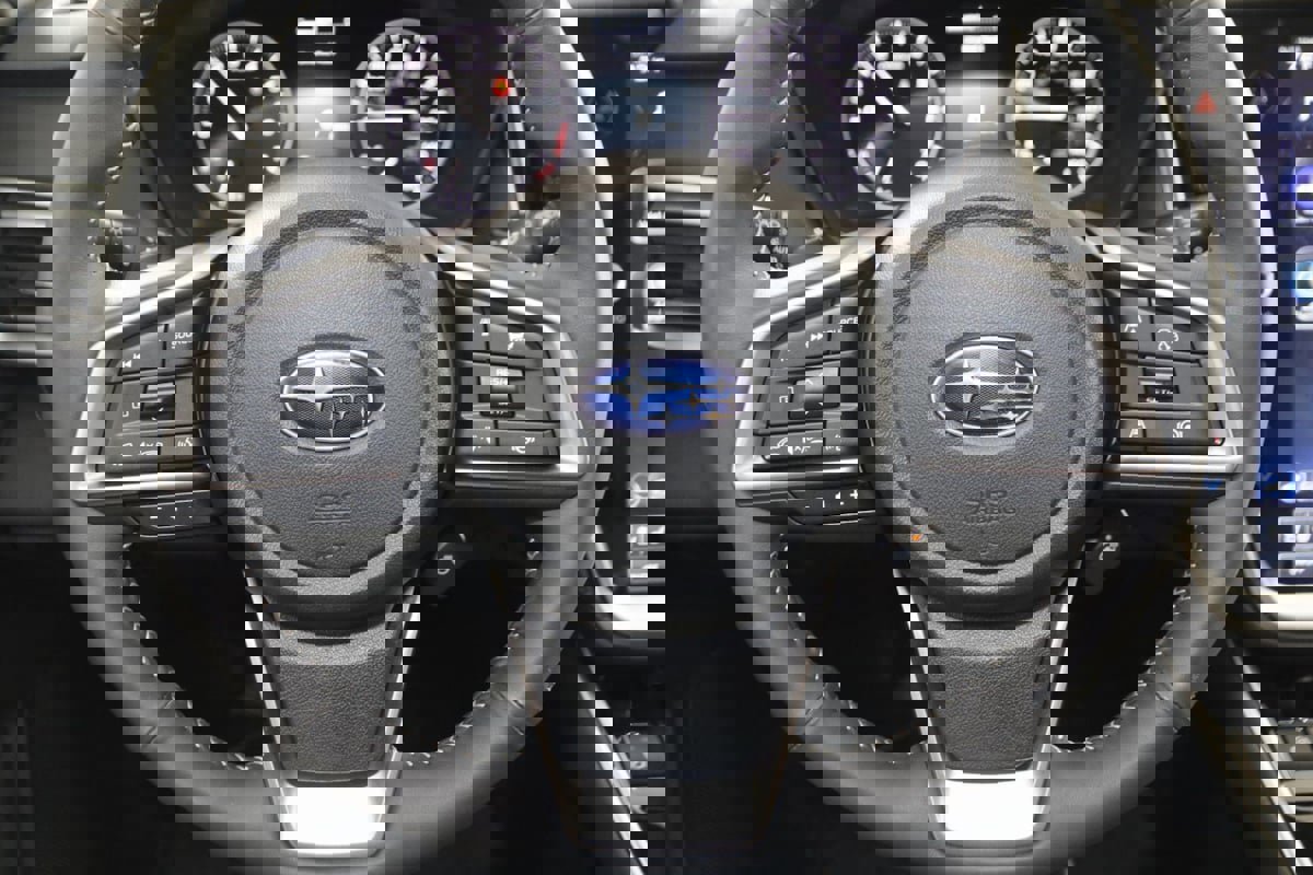 Used 2025 Subaru Outback Touring XT image 38