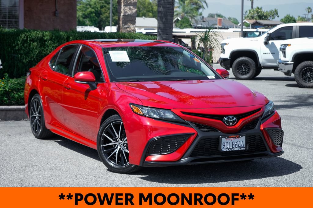 Used 2022 Toyota Camry SE w/ Convenience Package FWD image 2