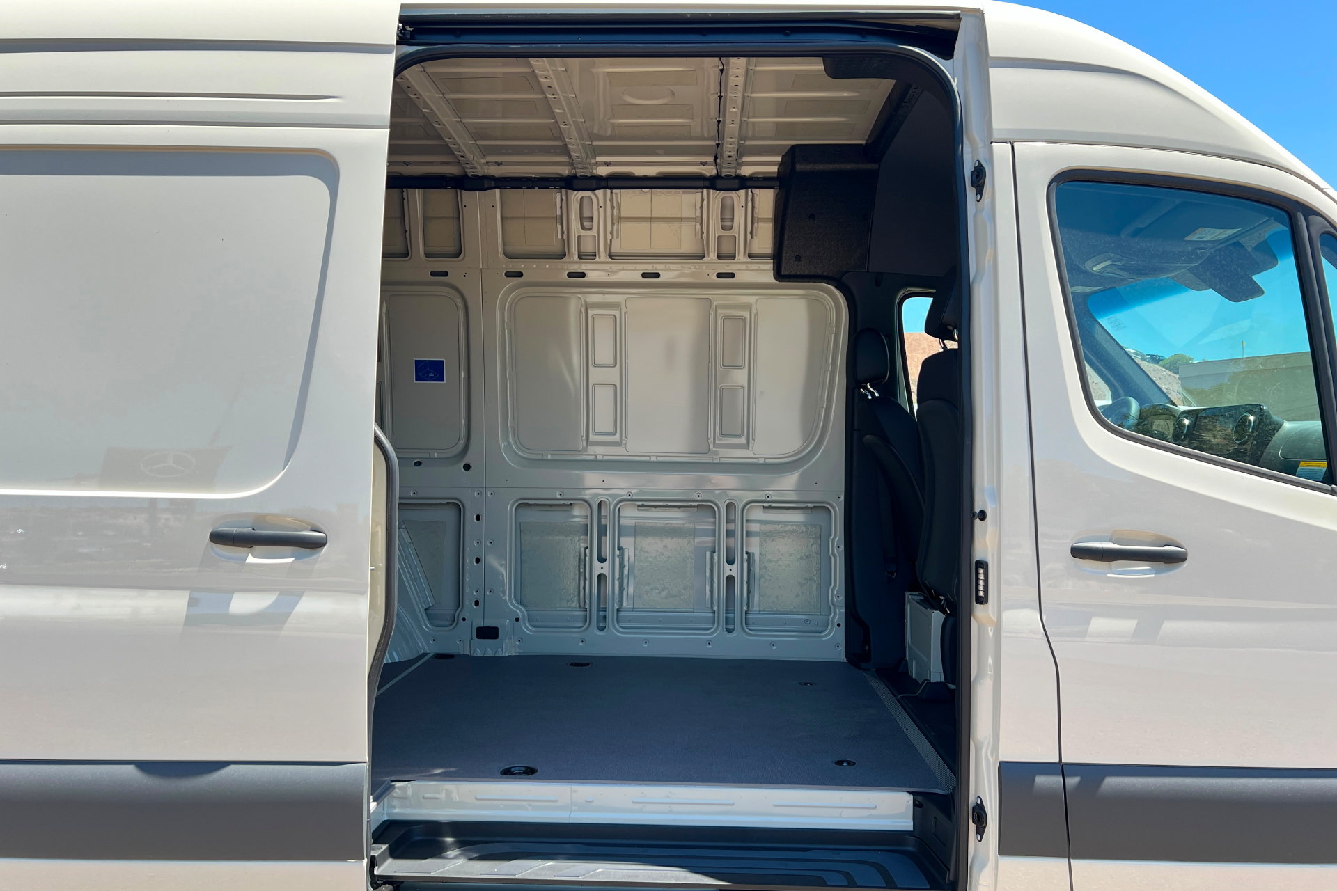New 2026 Mercedes-Benz Sprinter 2500 image 18