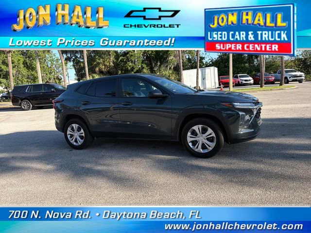 Used 2025 Chevrolet Trax LS w/ Driver Confidence Package image 16