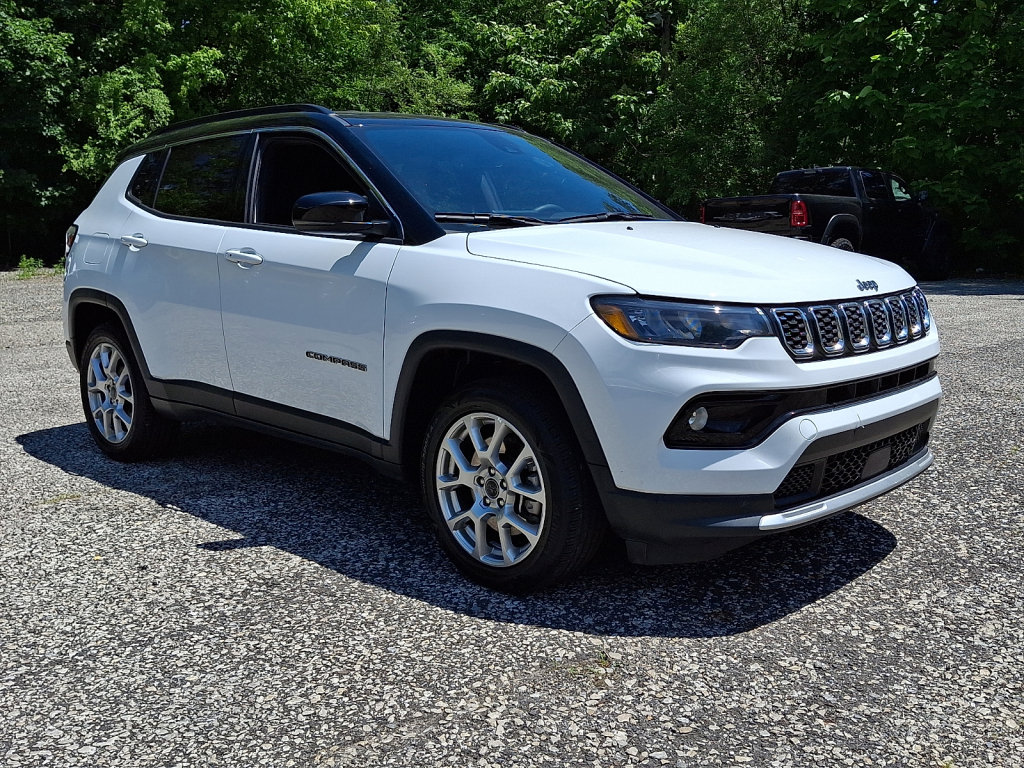 Used 2025 Jeep Compass Limited AWD/4WD image 7