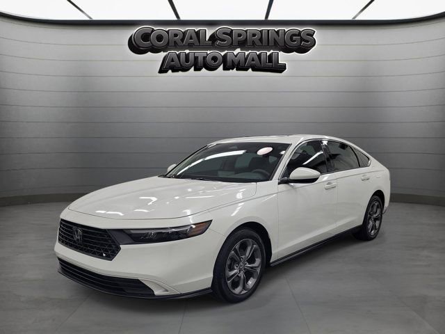 Certified 2023 Honda Accord EX image 3