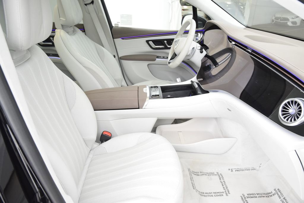 Used 2023 Mercedes-Benz EQS 580 4MATIC SUV image 16