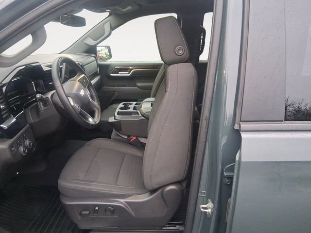 Used 2025 Chevrolet Silverado 1500 LT AWD/4WD image 9