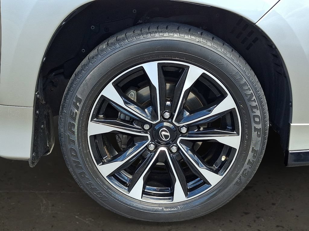 Used 2021 Lexus LX 570 4WD w/ Sport Package image 9