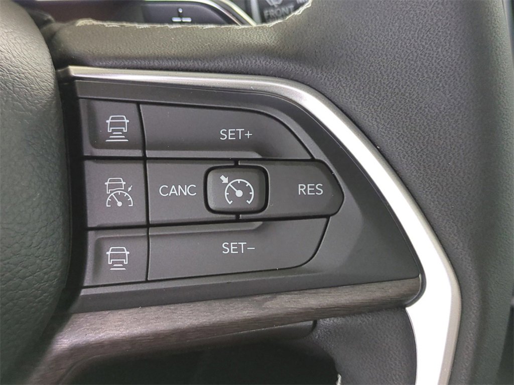 New 2025 Jeep Grand Cherokee Limited image 28