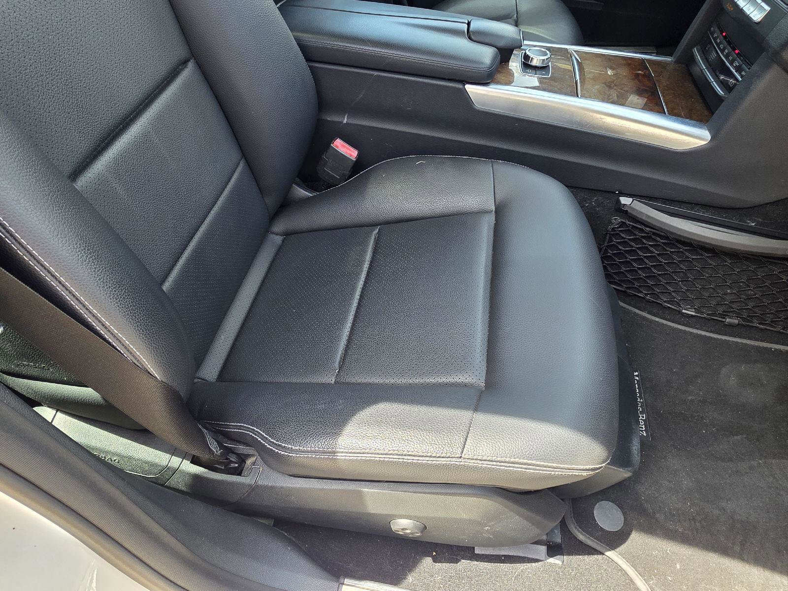 Used 2016 Mercedes-Benz E 350 Sedan w/ Premium Package image 27