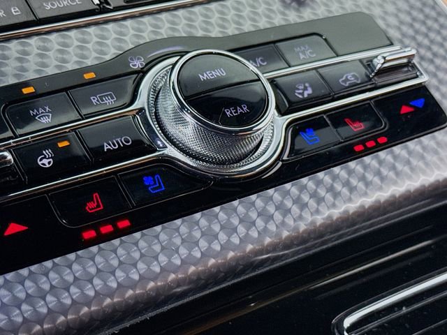 Used 2023 Lincoln Aviator Black Label w/ Dynamic Handling Package image 21